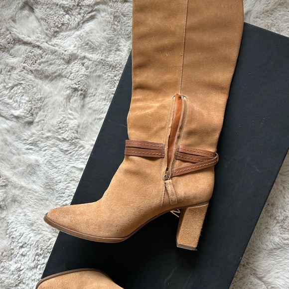 Boots - Picture 4 of 6